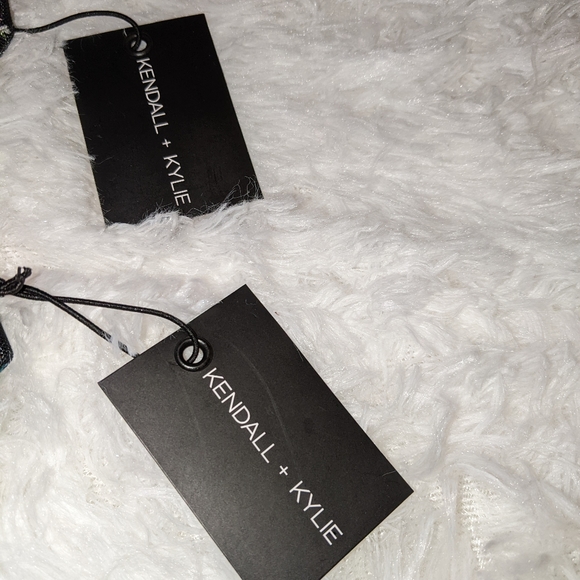 Nwt Kendall & Kylie bundle of 4 pouches/cosmetic bags - Picture 5 of 16